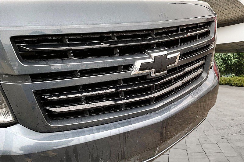 Used 2019 Chevrolet Suburban Premier w/ RST 6.2L Performance Edition RWD image 48