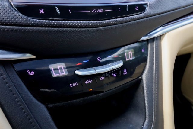 Used 2017 Cadillac XT5 Luxury w/ Driver Awareness Package image 11