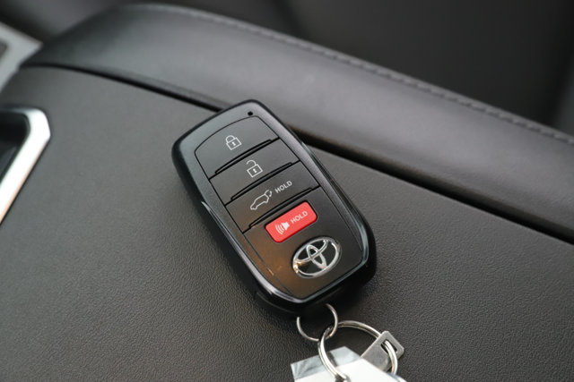 Used 2026 Toyota Highlander Platinum AWD/4WD image 21