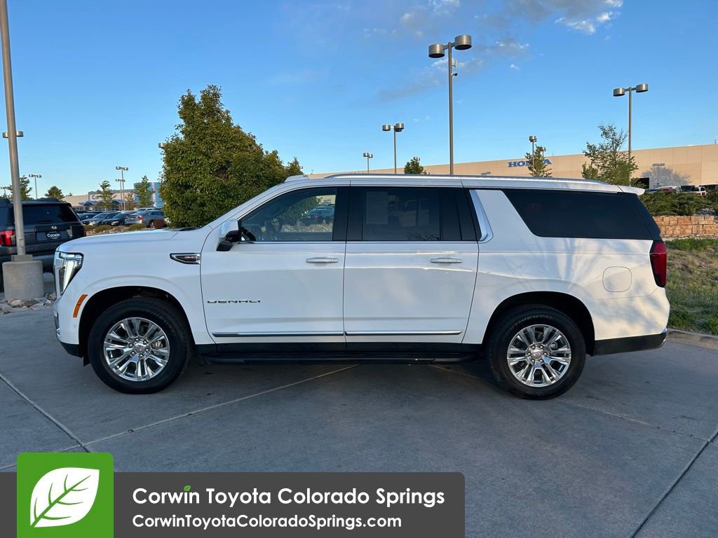 Used 2025 GMC Yukon XL Denali AWD/4WD image 4