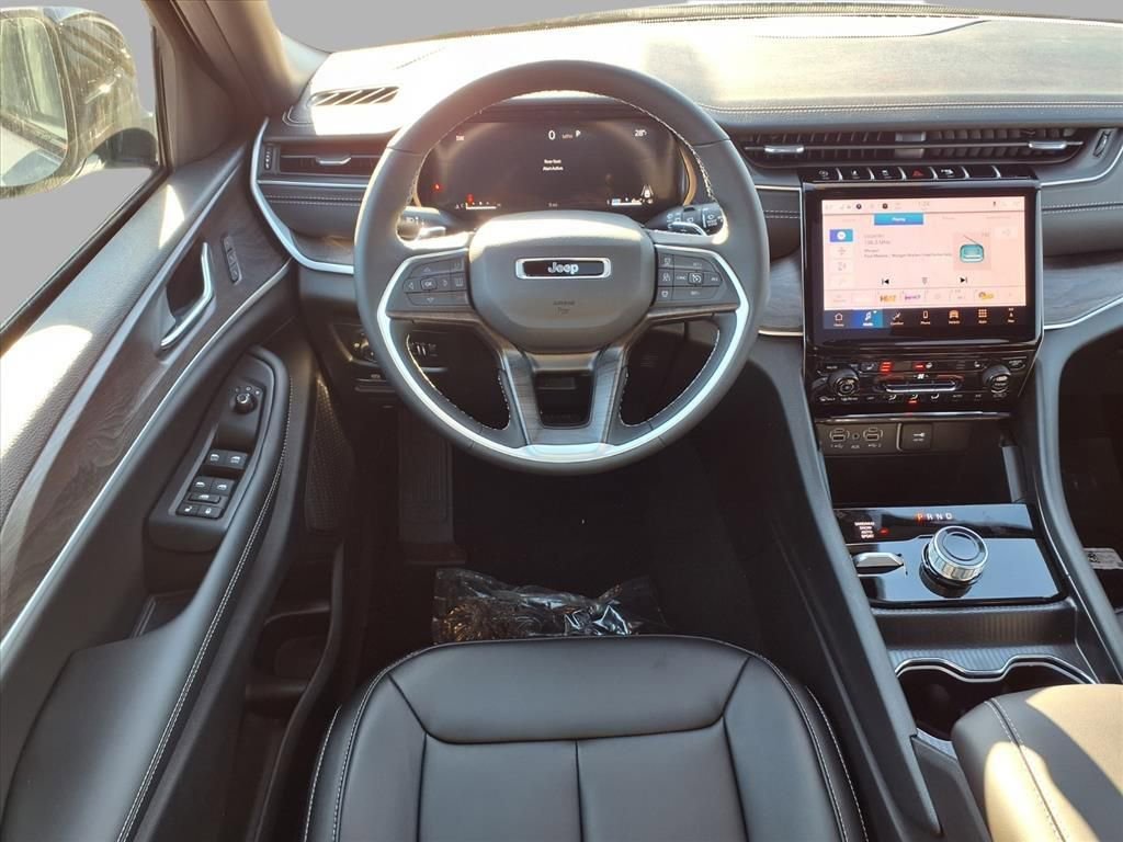 New 2025 Jeep Grand Cherokee Limited AWD/4WD image 4