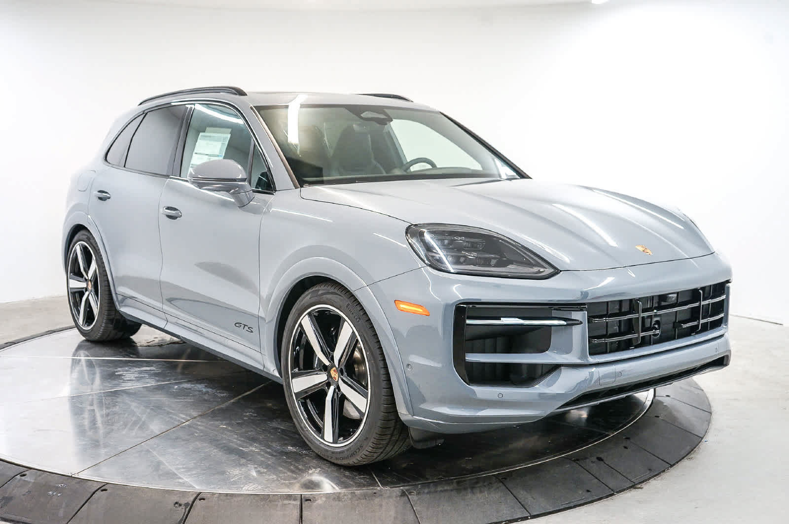 New 2026 Porsche Cayenne GTS AWD/4WD image 7