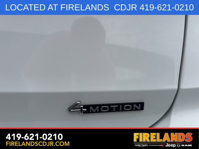 Used 2025 Volkswagen Taos SE AWD/4WD image 9