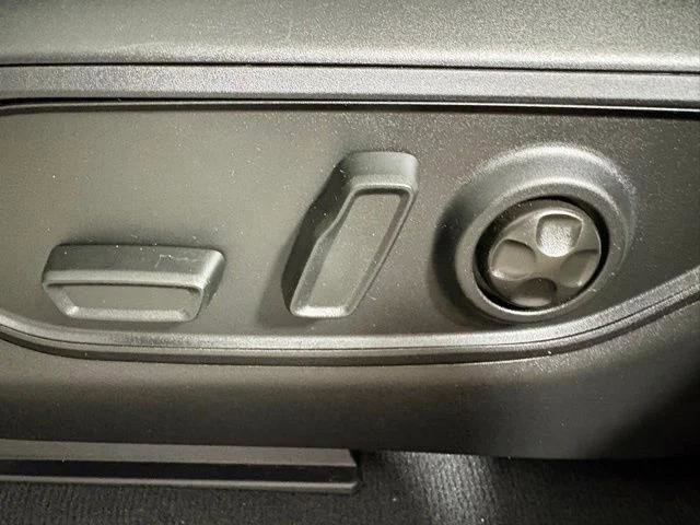 Certified 2023 Jeep Grand Cherokee L Laredo AWD/4WD image 23