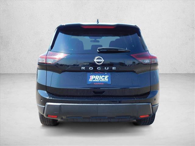 Used 2024 Nissan Rogue S FWD image 12