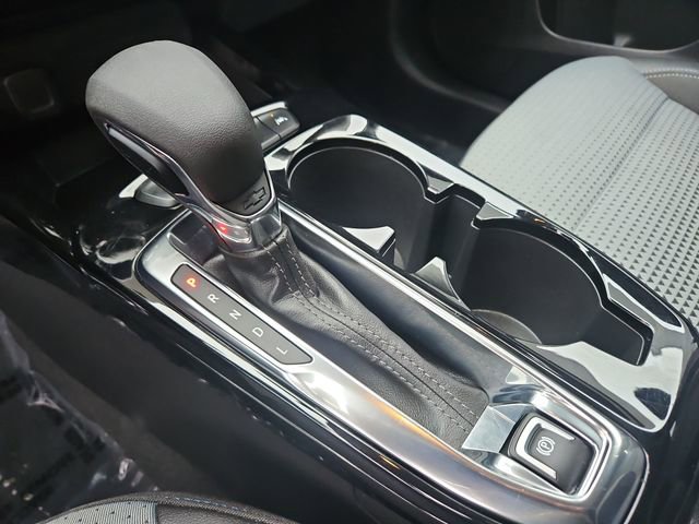 Used 2025 Chevrolet Trax LT w/ LT Convenience Package image 15