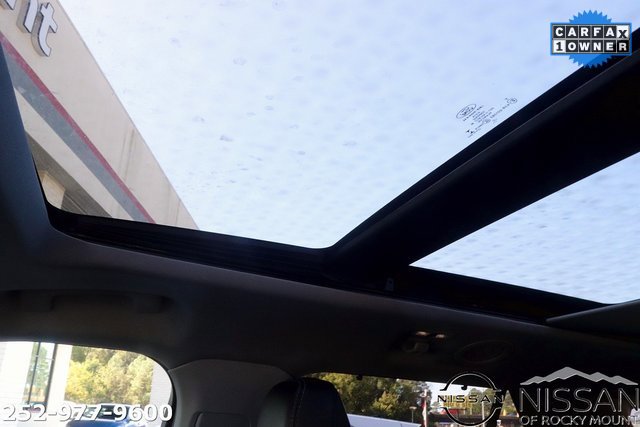 Used 2022 Ford Explorer Limited w/ Equipment Group 301A image 30