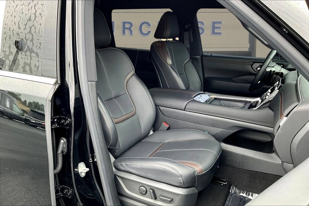 Used 2025 Nissan Armada SL w/ Captain's Chari Seat Package AWD/4WD image 32
