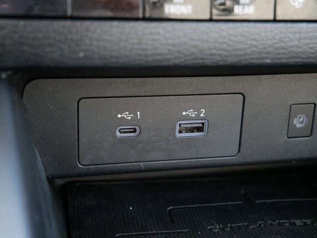 Used 2022 Mitsubishi Outlander SE image 24