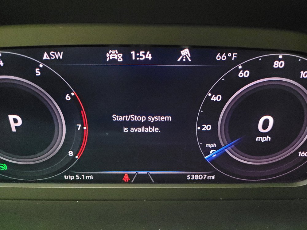 Used 2021 Volkswagen Tiguan SEL AWD/4WD image 23
