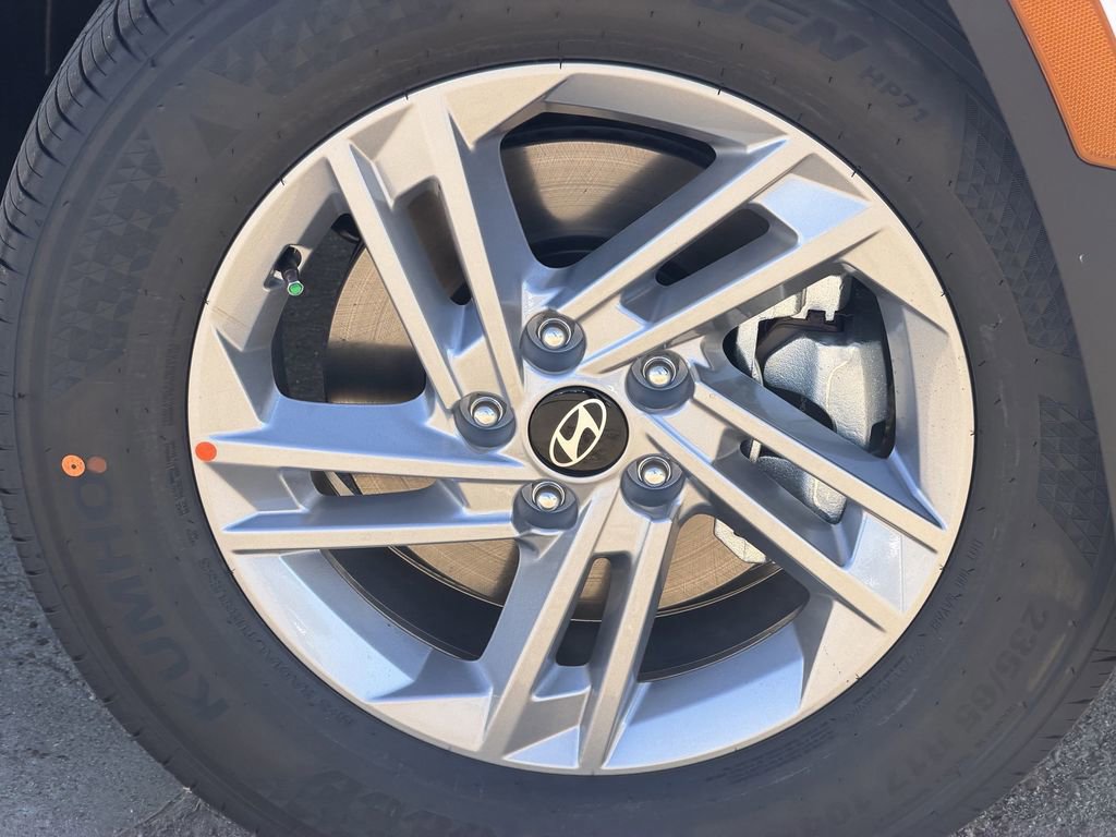 New 2026 Hyundai Tucson SE image 9