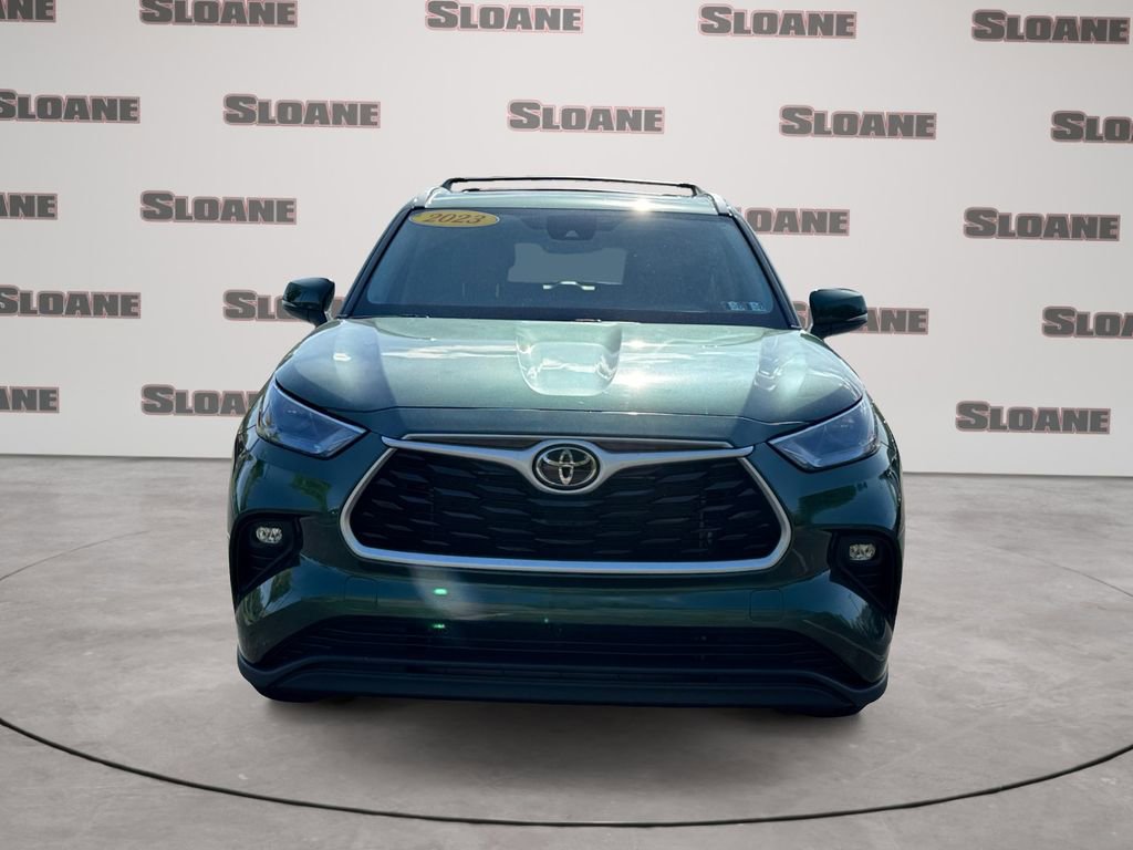 Used 2023 Toyota Highlander XLE AWD/4WD image 8