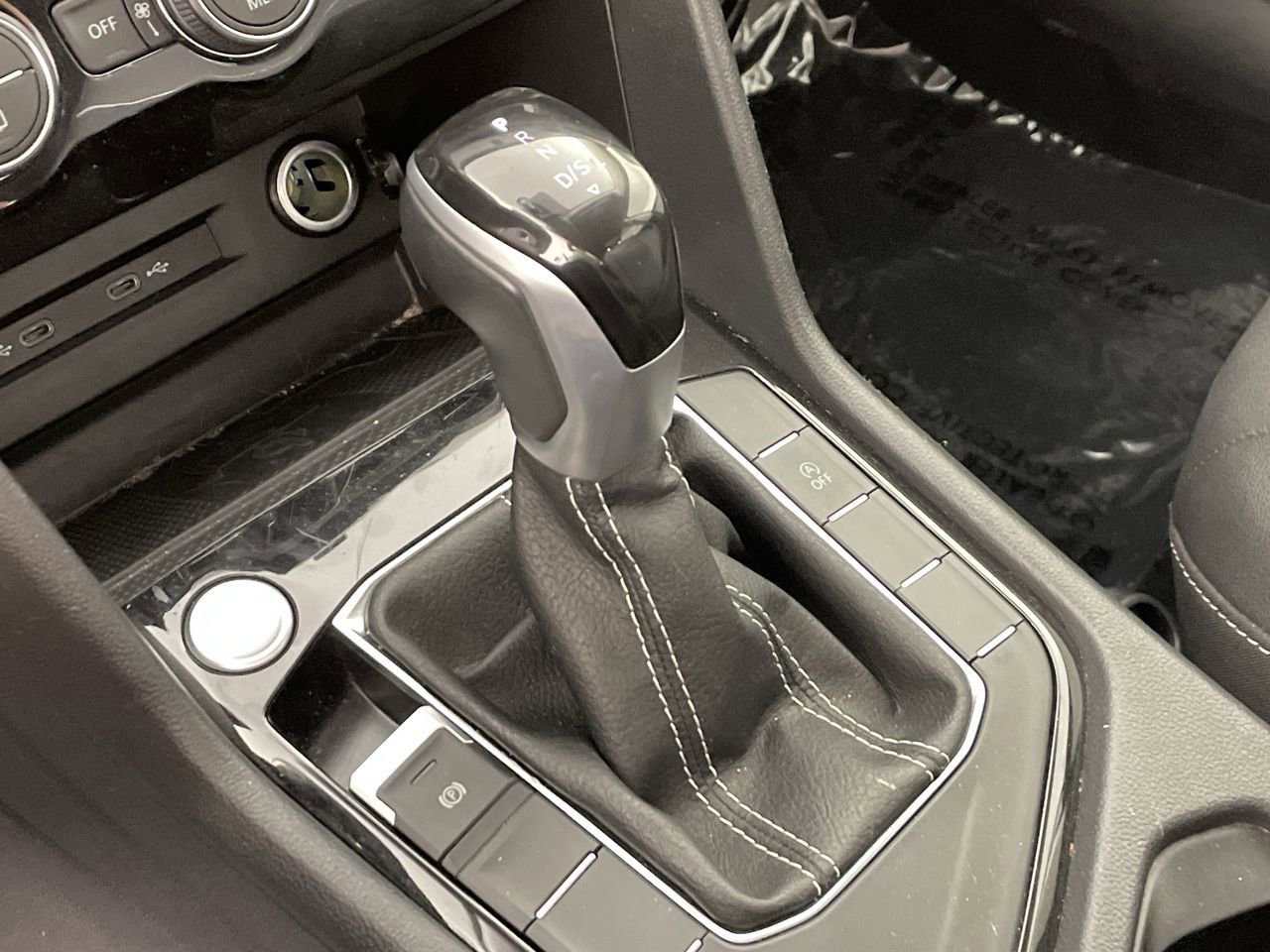 Used 2024 Volkswagen Taos SE FWD image 15