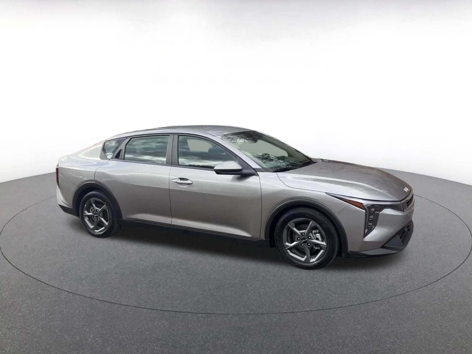 Used 2025 Kia K4 LXS video 2