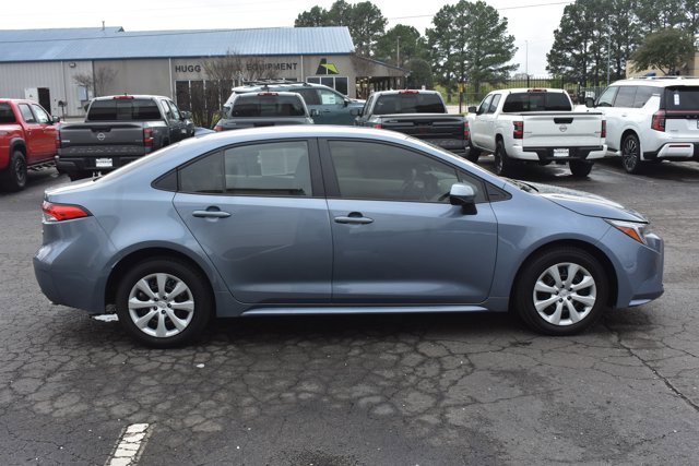 Used 2024 Toyota Corolla LE image 4
