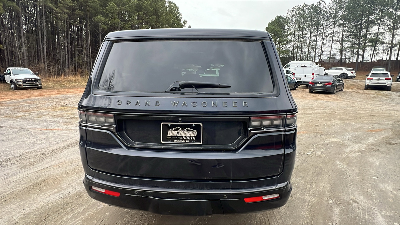 Used 2025 Jeep Grand Wagoneer Series II Obsidian w/ Quick Order Packagew 28T image 9