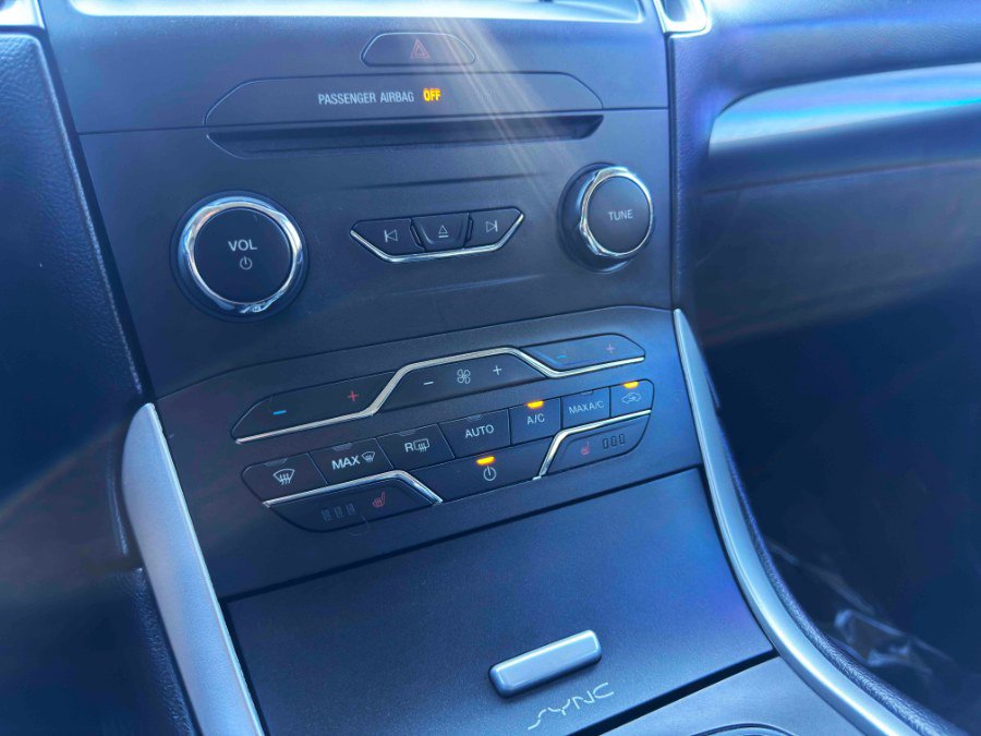 Used 2015 Ford Edge SEL w/ Equipment Group 201A image 24