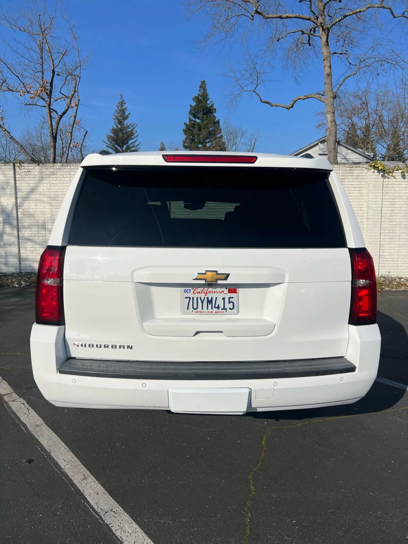 Used 2017 Chevrolet Suburban LT image 6