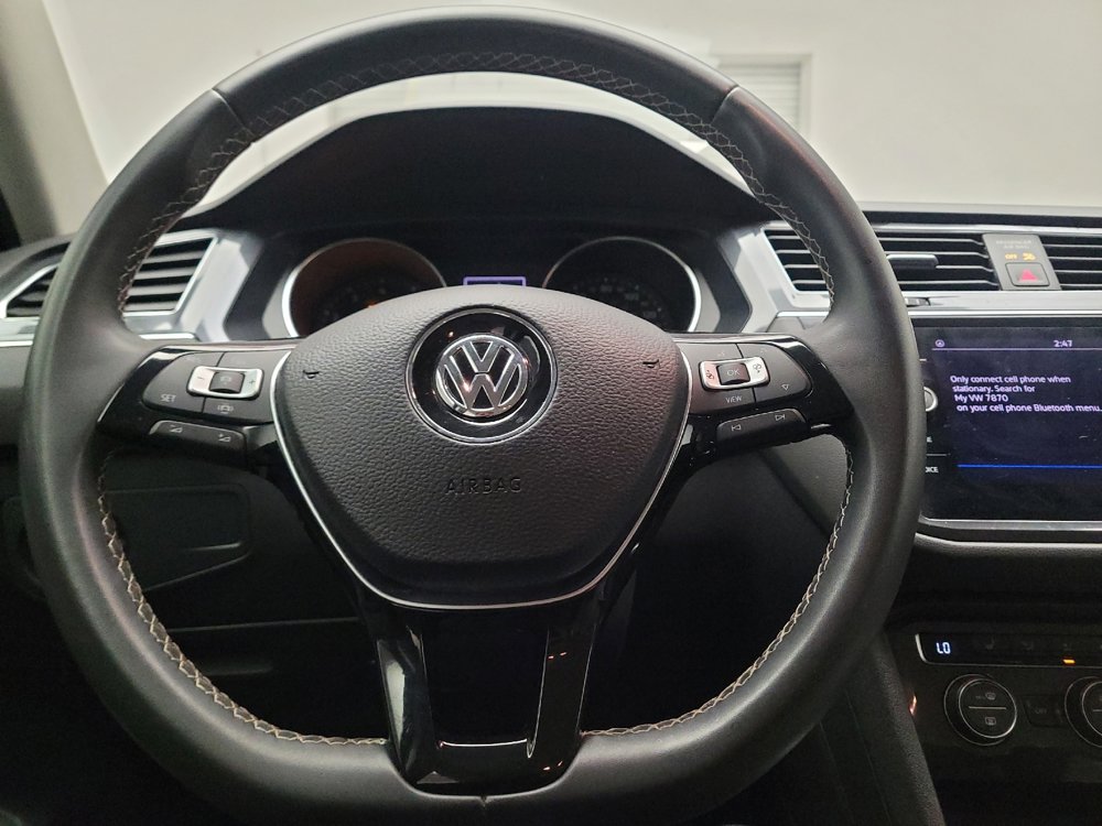 Used 2021 Volkswagen Tiguan SE image 22