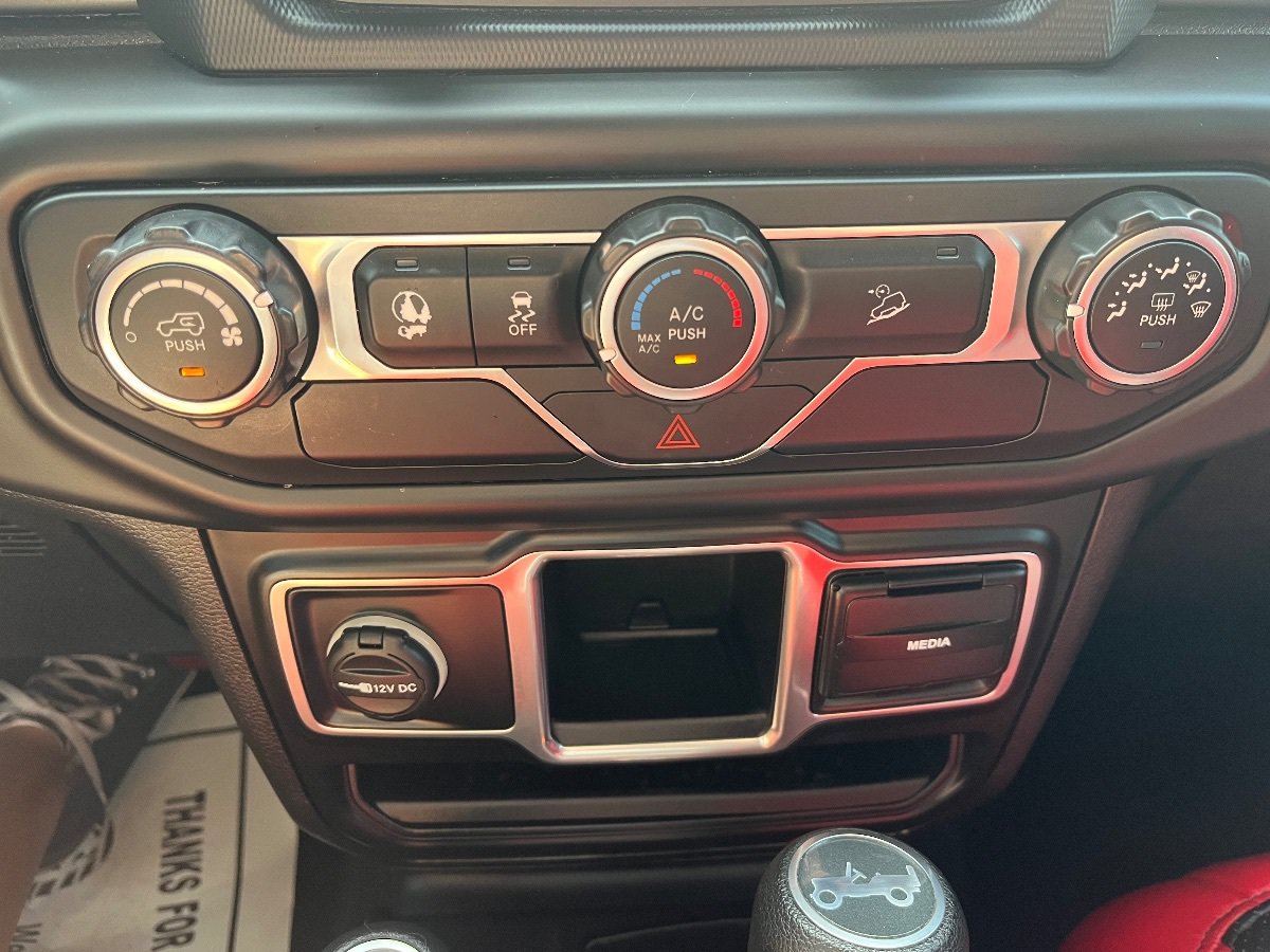 Used 2018 Jeep Wrangler Unlimited Sport AWD/4WD image 15