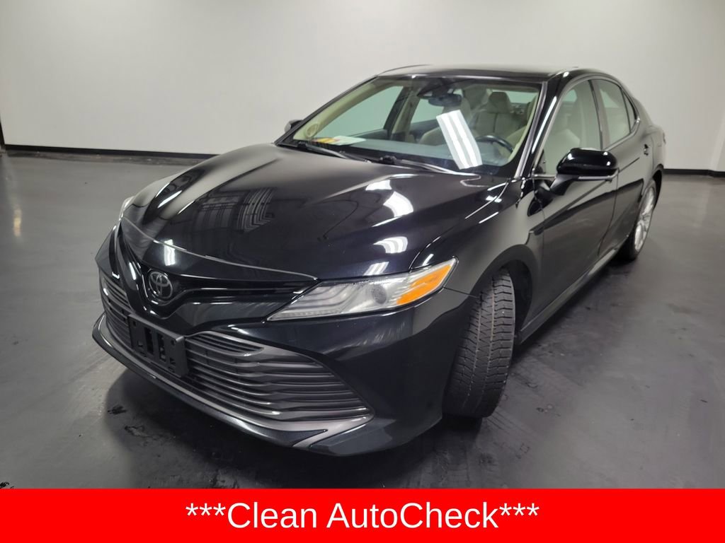 Used 2019 Toyota Camry XLE w/ Navigation Package image 4