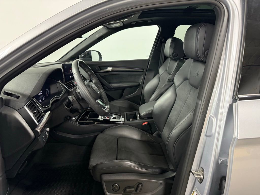 Used 2022 Audi SQ5 Prestige w/ Prestige Package image 9