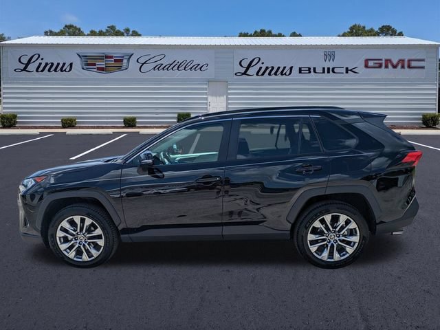 Used 2021 Toyota RAV4 XLE Premium FWD image 7
