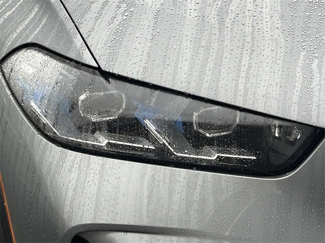 Used 2025 BMW X5 xDrive50e w/ Premium Package image 9