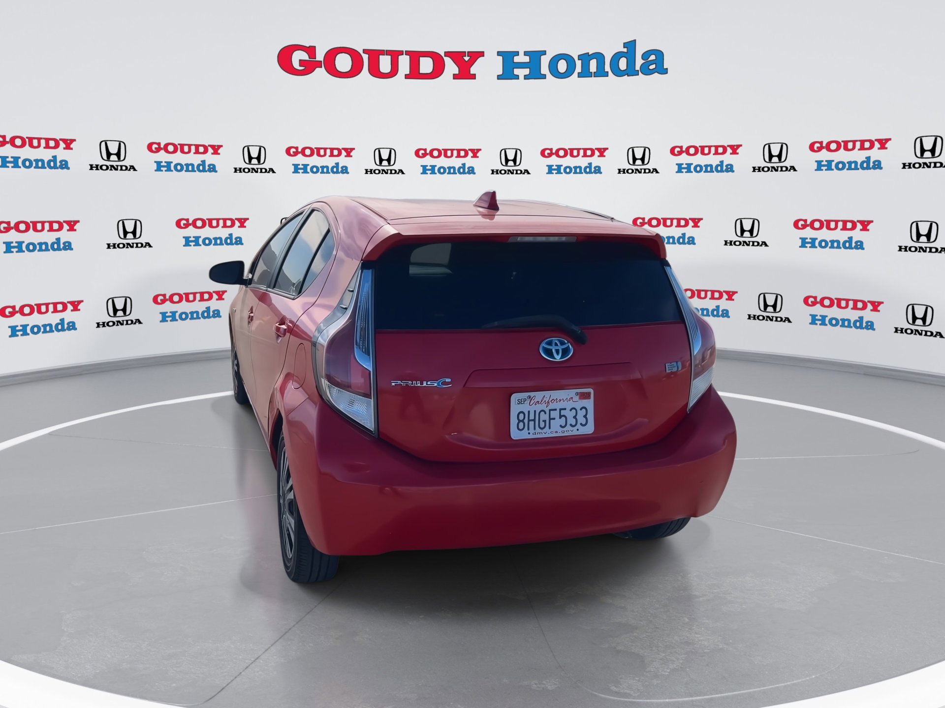 Used 2015 Toyota Prius C Three image 7