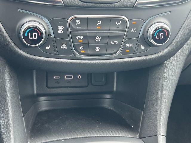 Used 2023 Chevrolet Equinox LT w/ Driver Convenience Package AWD/4WD image 23