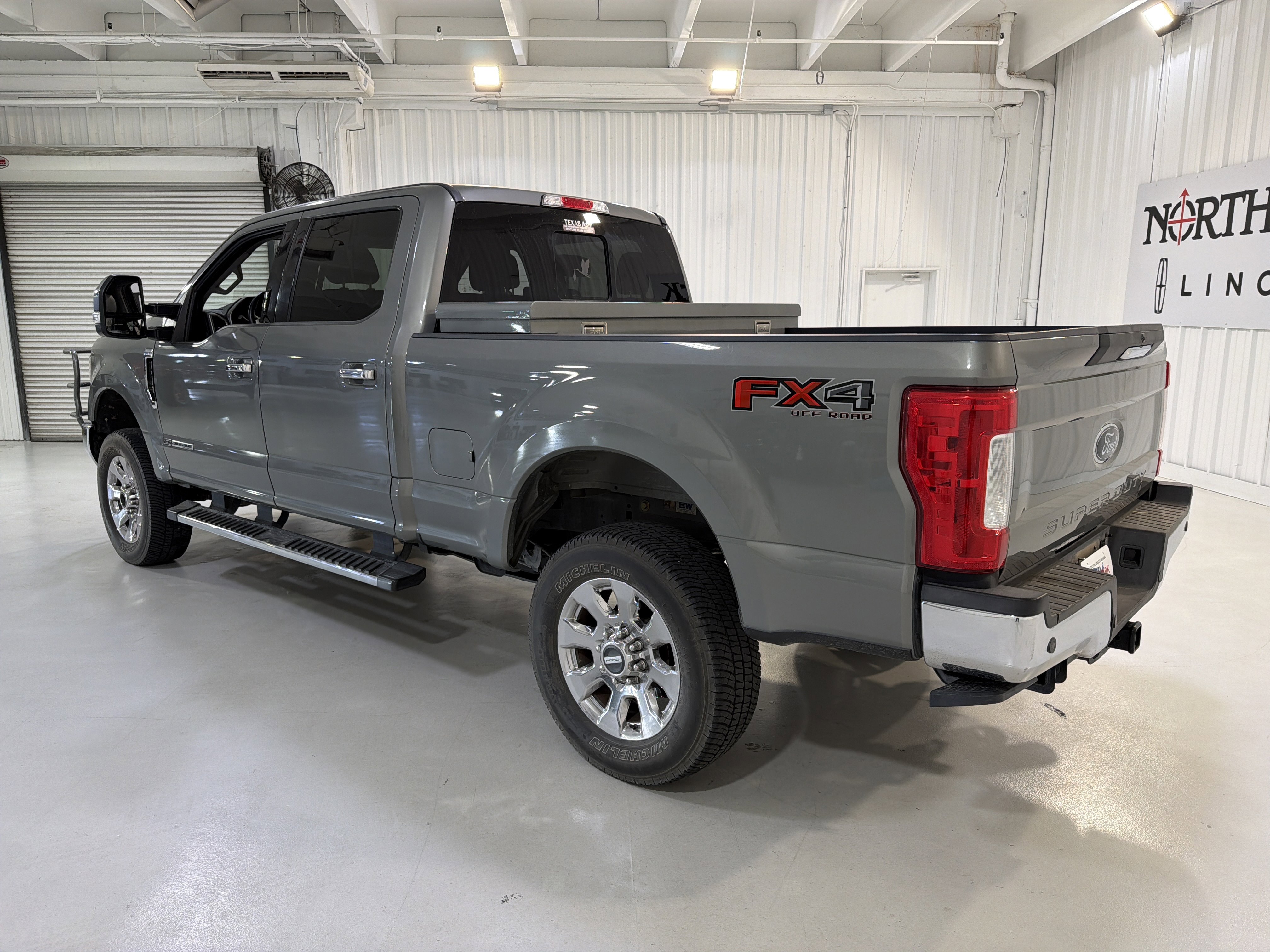 Used 2019 Ford F250 Lariat w/ Chrome Package AWD/4WD image 3