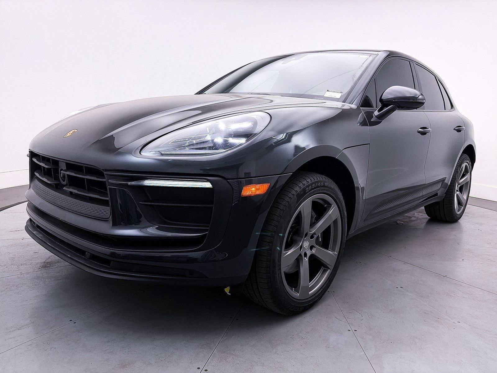 Used 2024 Porsche Macan image 14