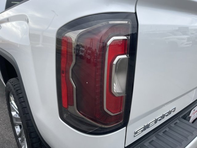 Used 2018 GMC Sierra 1500 Denali w/ Denali Ultimate Package image 12