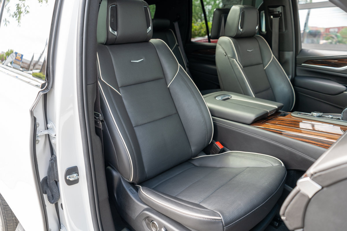 Used 2021 Cadillac Escalade Premium Luxury w/ LPO, Radiant Package AWD/4WD image 41