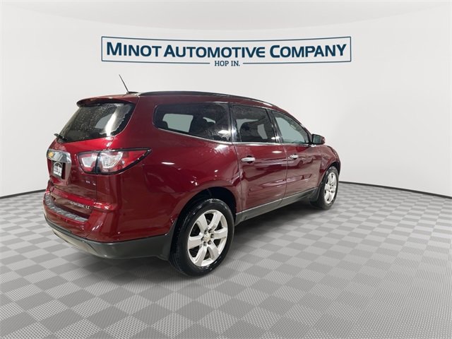 Used 2016 Chevrolet Traverse LT w/ Style and Technology Package image 8