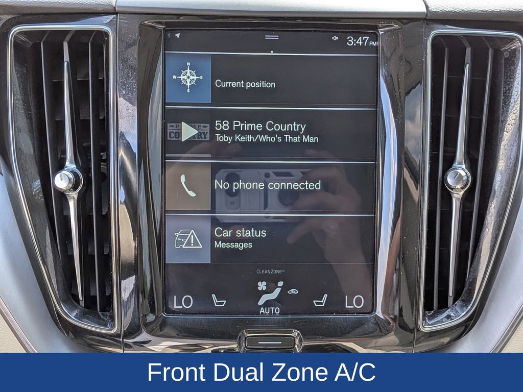 Used 2018 Volvo XC60 T5 Momentum w/ Vision Package image 22