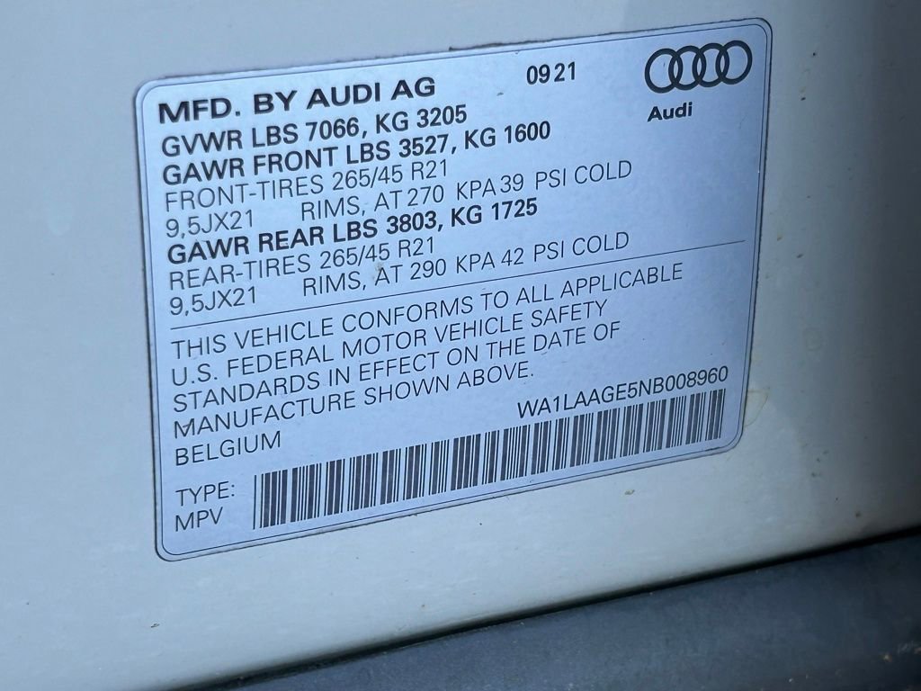 Used 2022 Audi e-tron Premium Plus w/ Premium Plus Package image 89