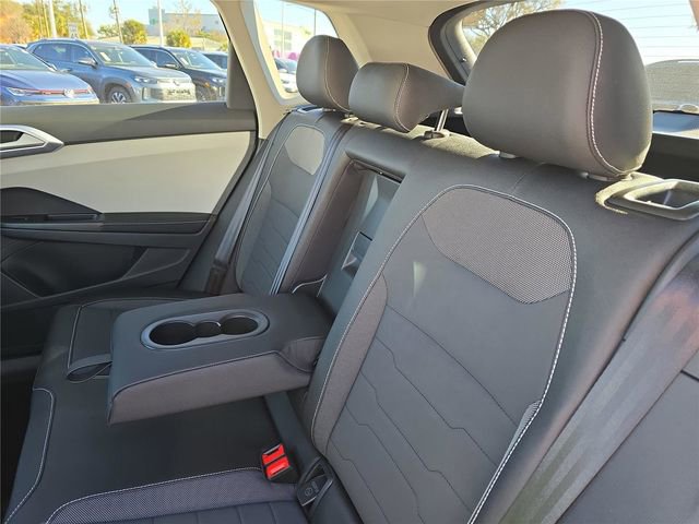 New 2026 Volkswagen Taos SE image 10