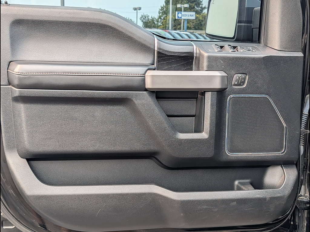 Used 2018 Ford F150 Platinum w/ Technology Package AWD/4WD image 27