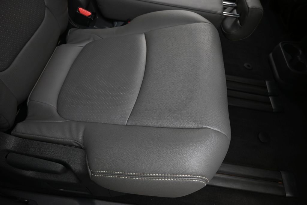 Used 2022 Toyota Sienna LE AWD/4WD image 15