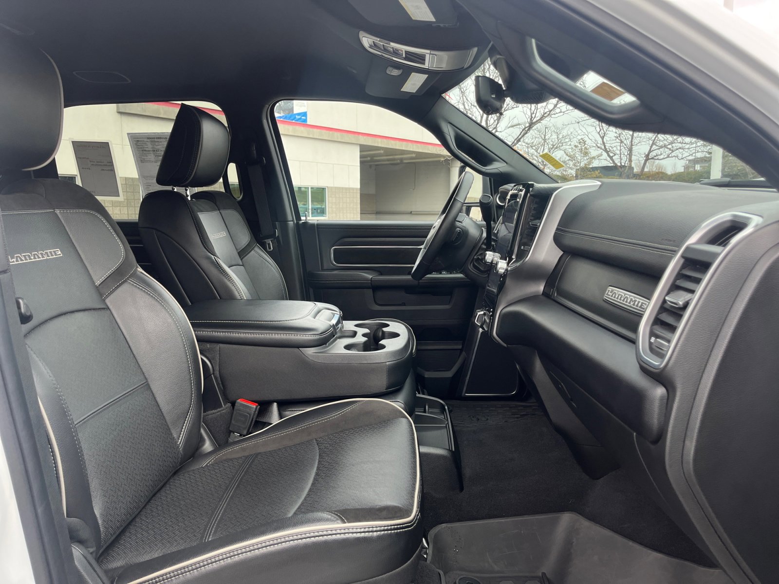 Used 2024 RAM 2500 Laramie w/ Night Edition image 28