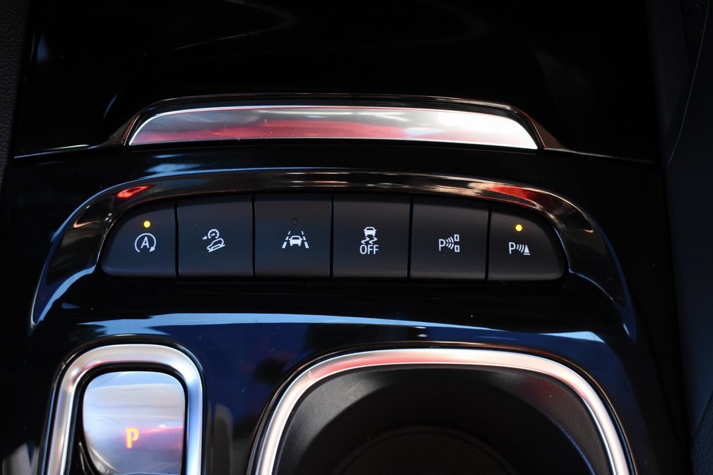 Used 2023 Buick Envision Avenir image 35