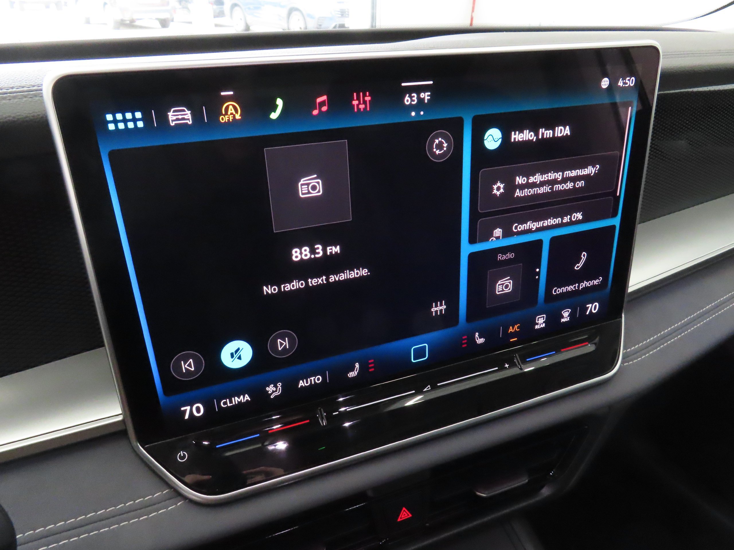 New 2026 Volkswagen Tiguan SE FWD image 17