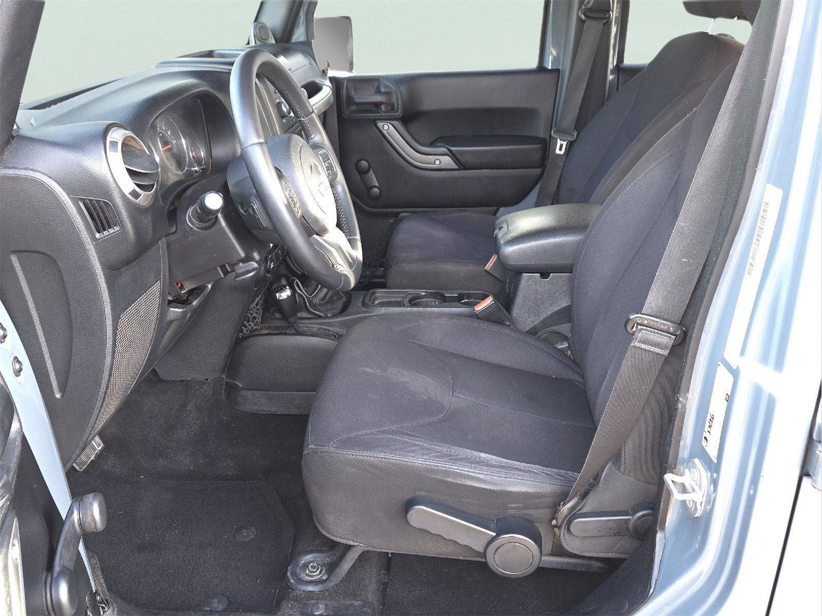 Used 2014 Jeep Wrangler Unlimited Sport w/ Connectivity Group image 12