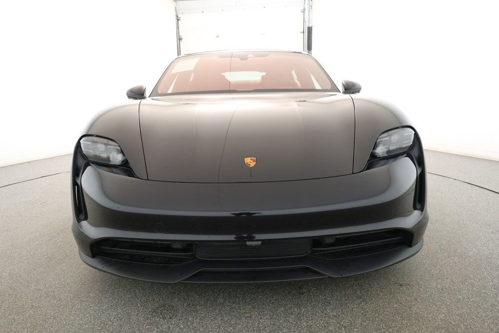 Used 2022 Porsche Taycan 4S image 2