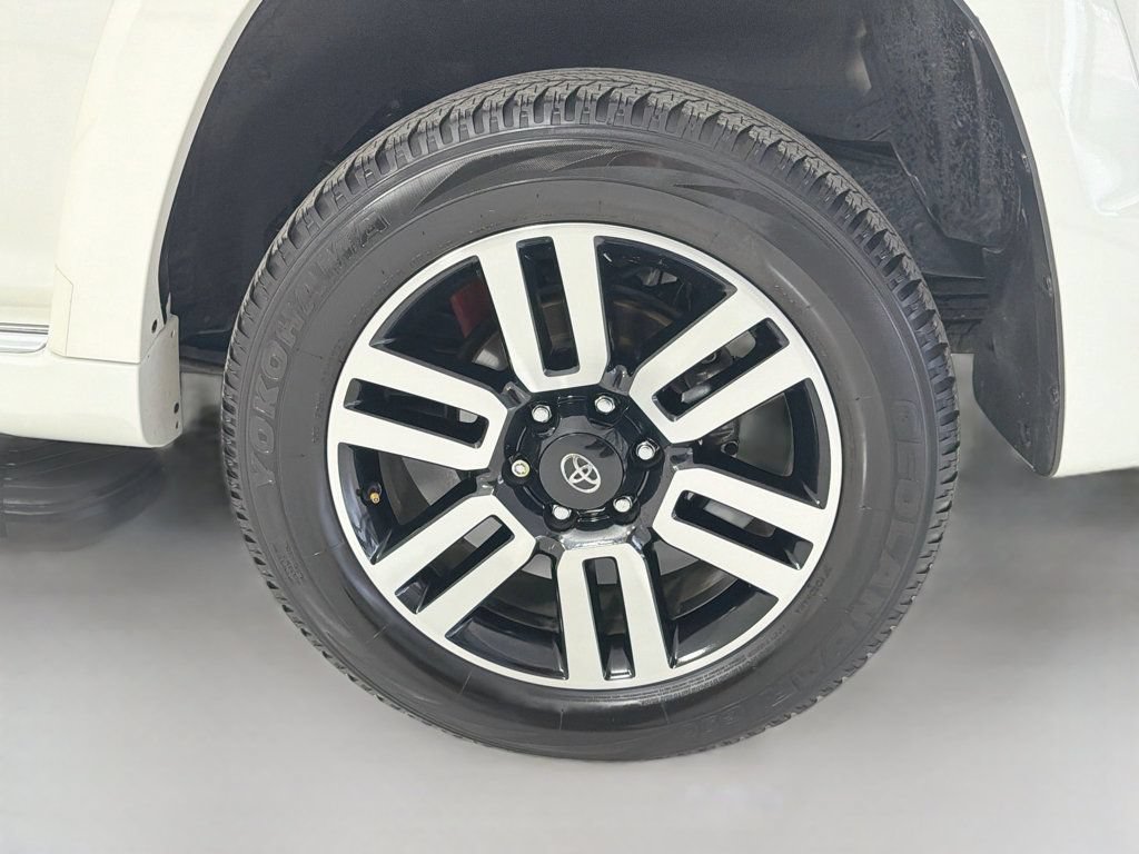 Used 2023 Toyota 4Runner Limited AWD/4WD image 30