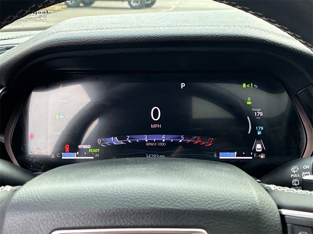 Used 2023 Jeep Grand Cherokee 4WD 4xe image 32