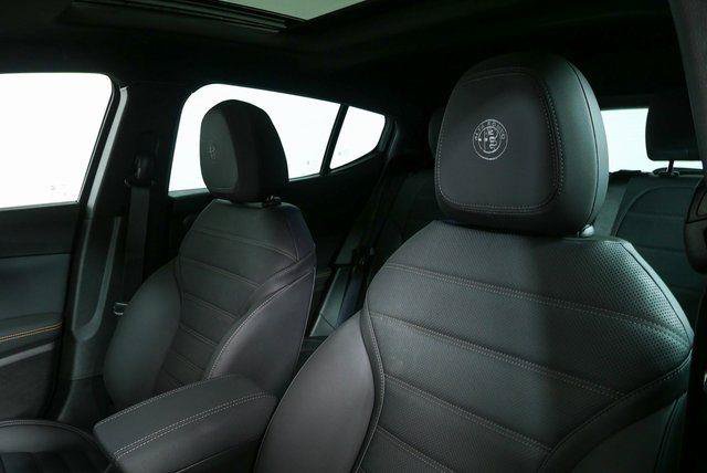 New 2026 Alfa Romeo Tonale w/ Black Premium Package AWD/4WD image 2