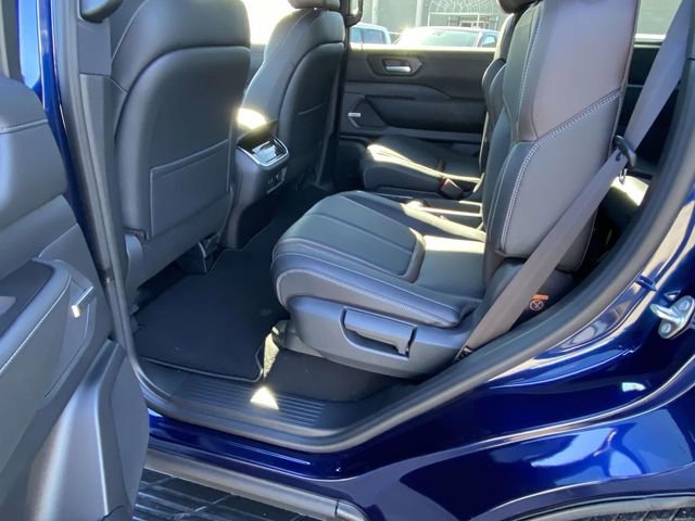 New 2026 Nissan Armada SL w/ Captain's Chari Seat Package RWD image 9
