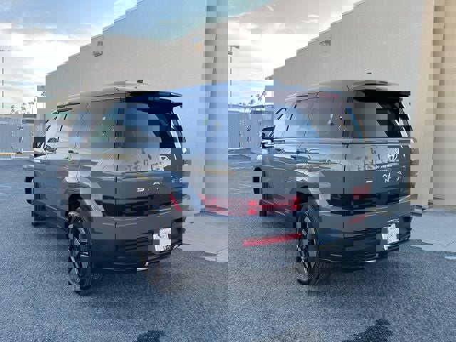 New 2026 Hyundai Santa Fe SE image 3